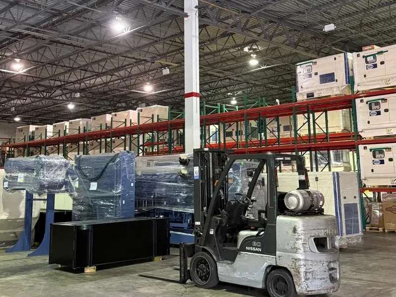 Grupo electrógeno instalado con panel identificatorio AV